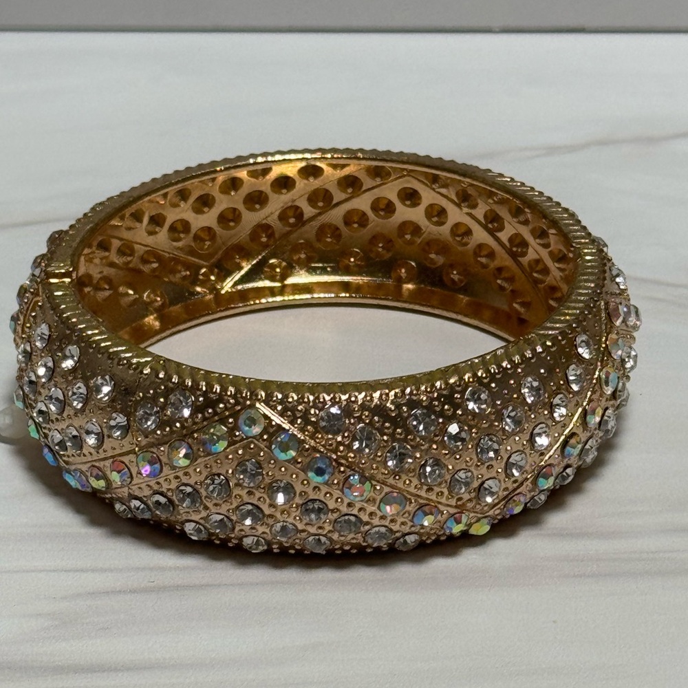 Boutique Gold Crystal Bangle Bracelet - Picture 14 of 17